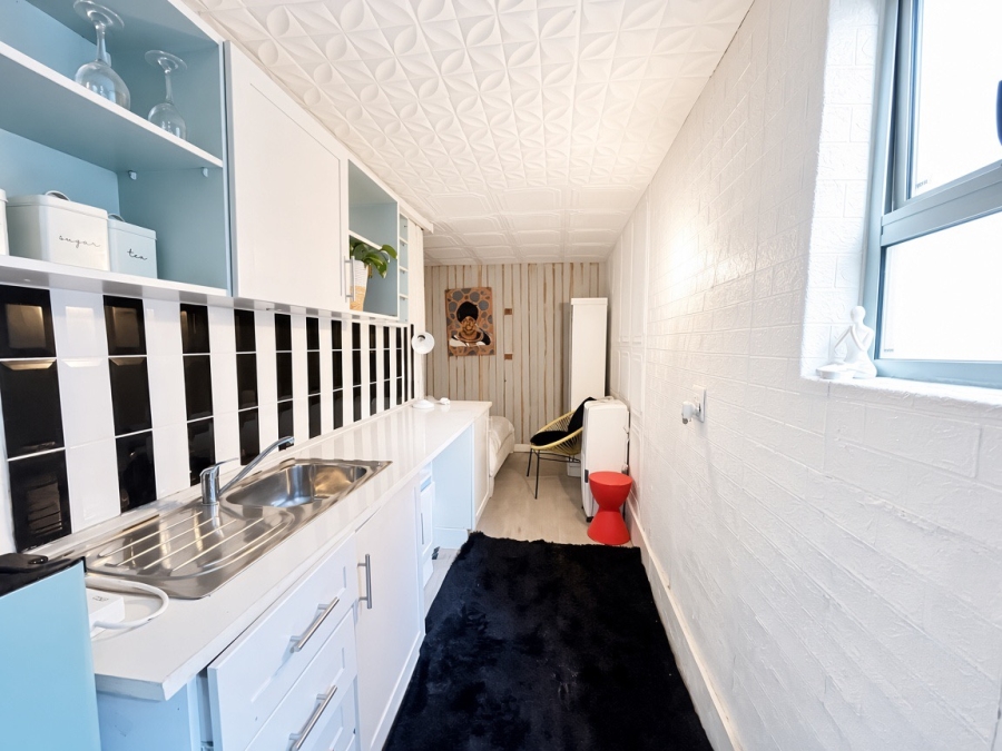 12 Bedroom Property for Sale in Bakoven Western Cape